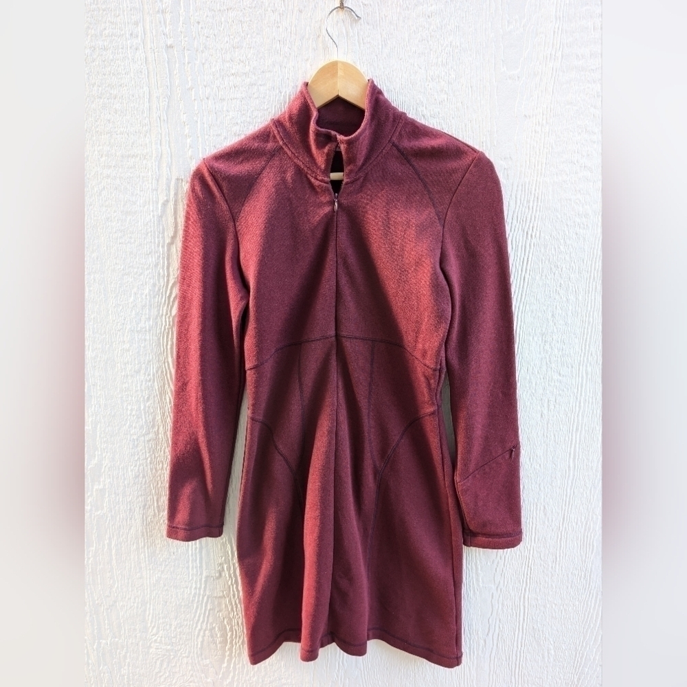 Athleta Cassidy Red Ponte Knit Long Sleeve Wrinkle Resistant Cotton Size Small